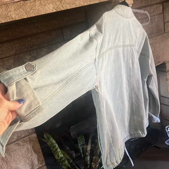 Blu Pepper Jean jacket light wash snap buttons gently used - Picture 8 of 8